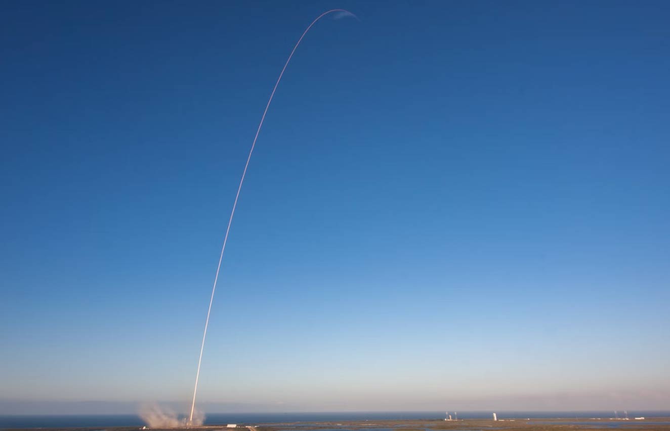 NASA SpaceX falcon 9 Starlink 10-6 Mission